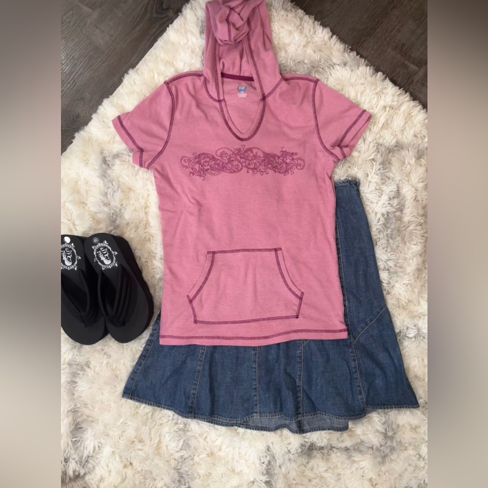 Y2K Women’s Small Pink Hooded Top with Tribal design